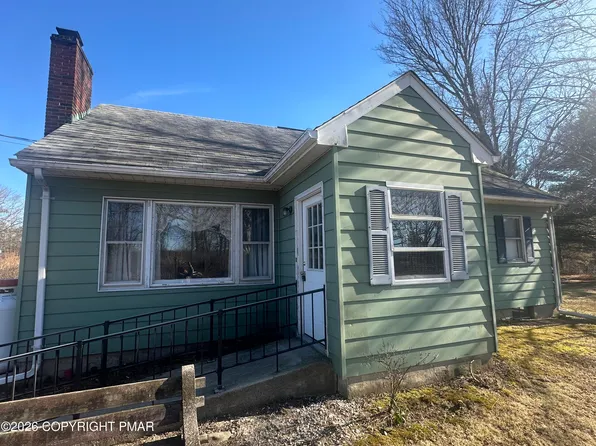 242 Norma Ln, Sciota, PA 18354