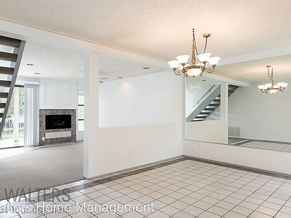 3rd image of 17819 Valle De Lobo Dr