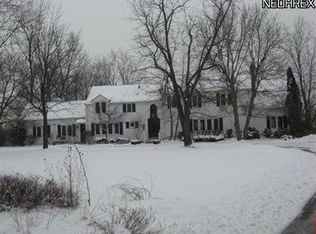 7407 Cedar Rd, Chesterland, OH 44026