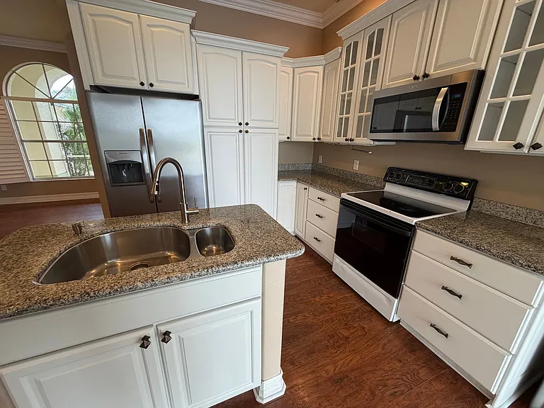 3425 Anton Ct — Photo 12