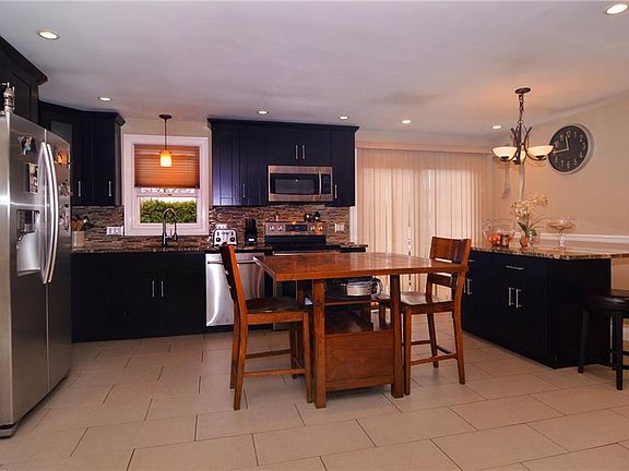 4th image of 50 Hurdis St