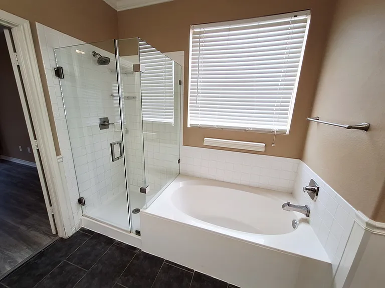 2122 Wheaton Trl — Photo 24