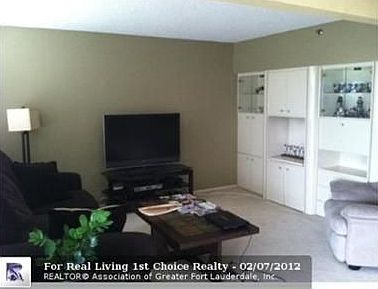 3rd image of 625 Oaks Dr APT 807