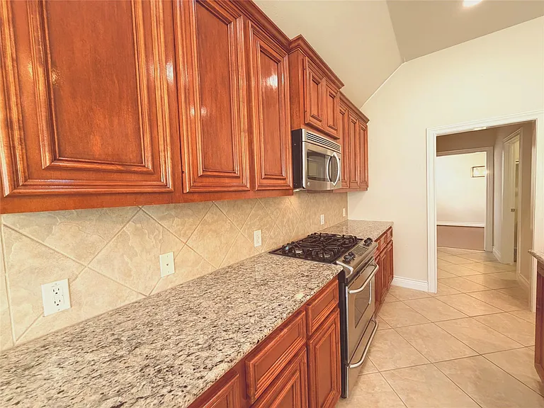 22015 Rustic Canyon Ln — Photo 13