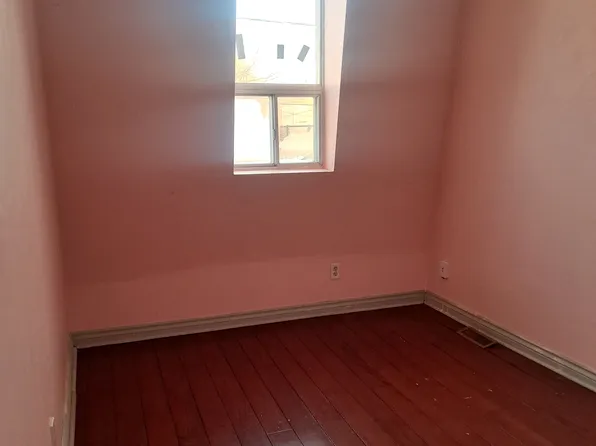 32 Windermere Ave #1, Toronto, ON M6S 3J2