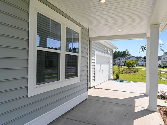 3rd image of 138 Belfort Pl