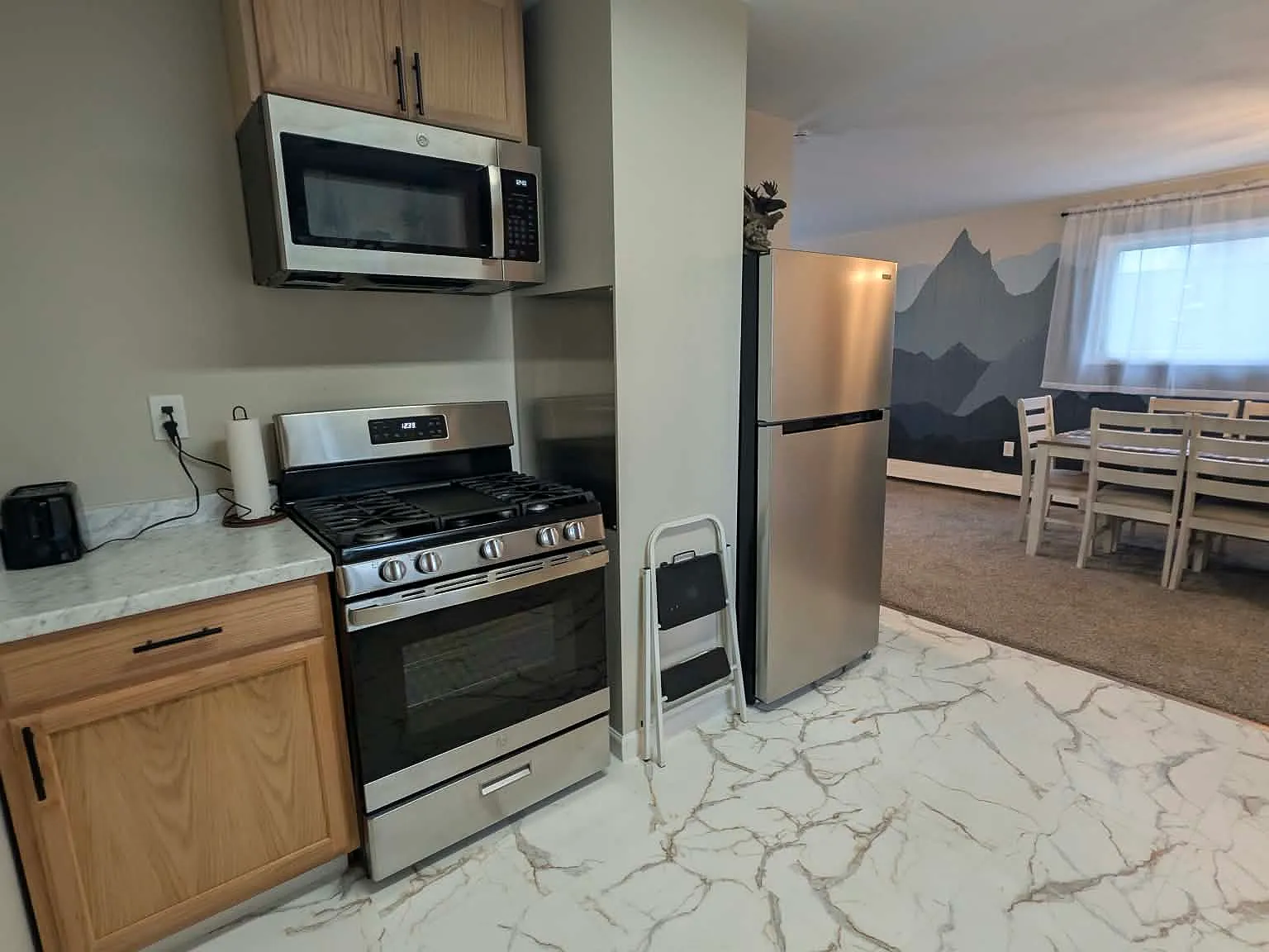 2 bed, 1024 sqft, $1,750 — Photo 3