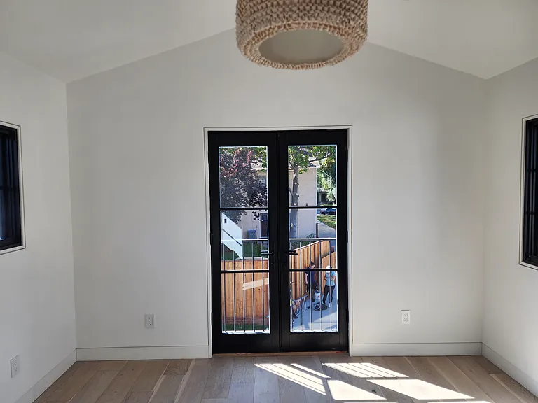 1267-2 University Ave — Photo 11