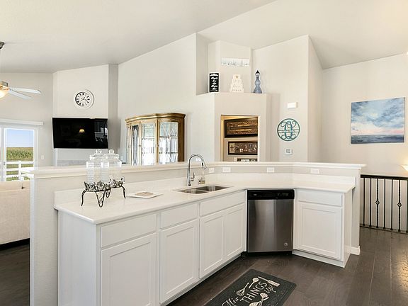 Granite, Easy Close Cabinets