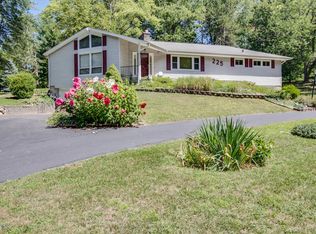225 Borden Dr, Battle Creek, MI 49017