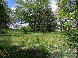 9825 King Rd, Davisburg, MI 48350