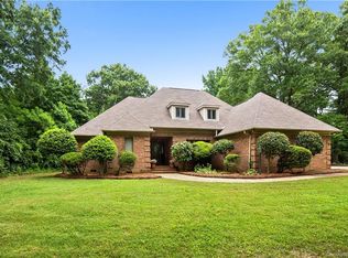 1305 Rocky River Rd W, Charlotte, NC 28213