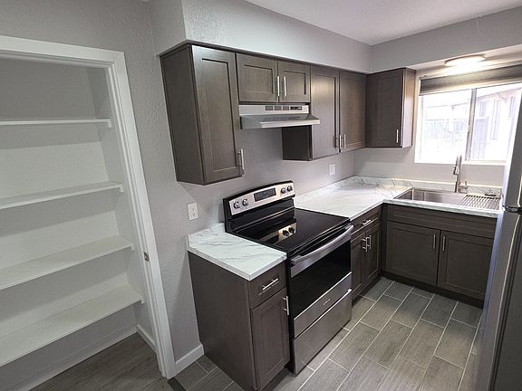 2nd image of 380 Taylor Dr #1
