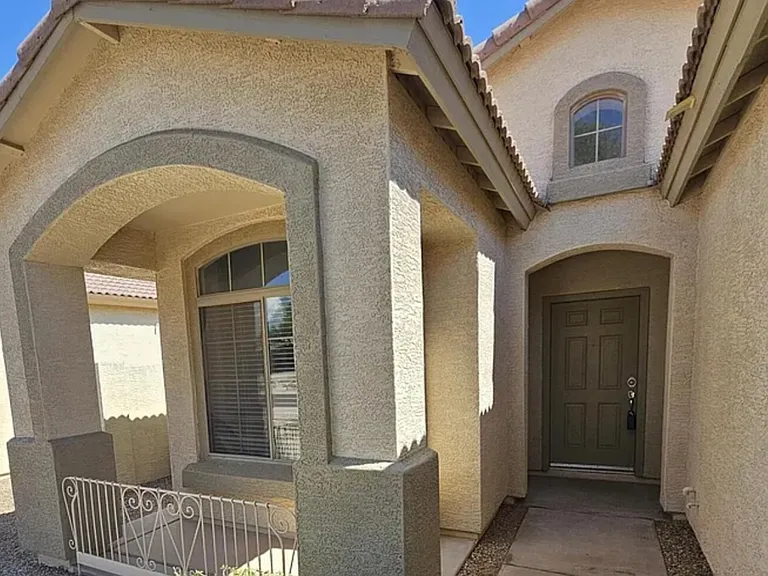 2865 E Superior Rd — Photo 2