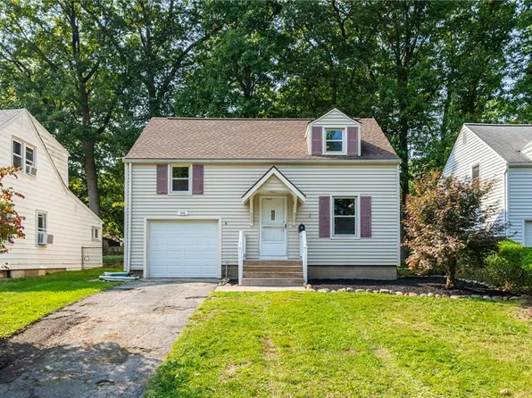 376 Estall Rd, Rochester, NY 14616