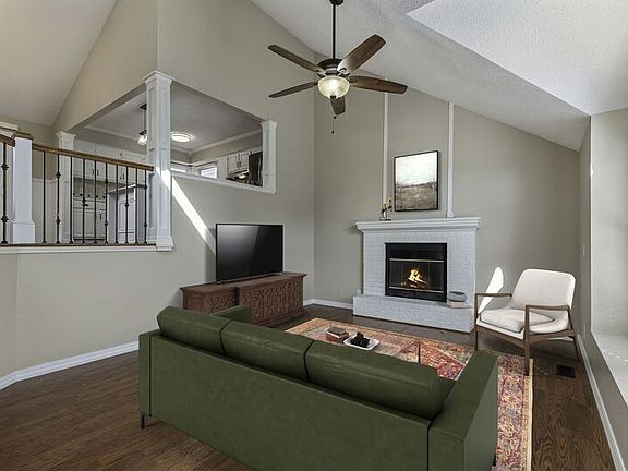 2nd image of 15738 Horton Ln