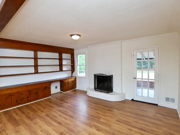 1912 Dominion Dr — Photo 13