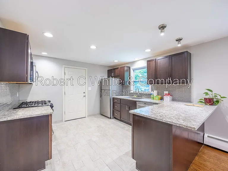 42 Mountain Ave — Photo 8