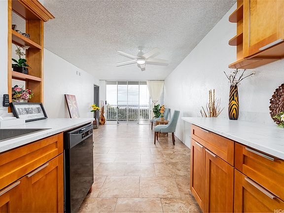 3rd image of 98-099 Uao Pl APT 609