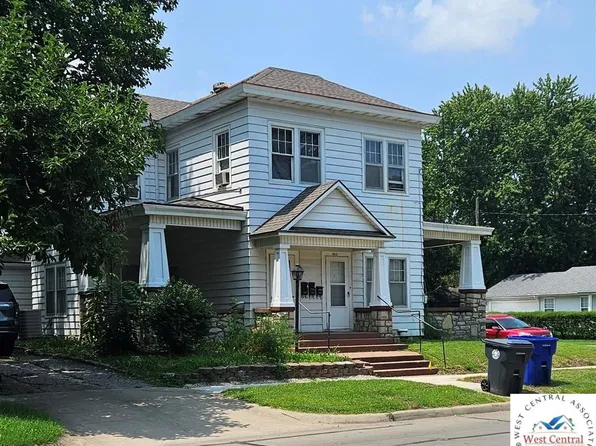 302 S Grand Ave, Sedalia, MO 65301