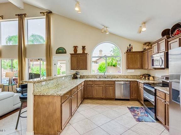 2nd image of 3346 E Wickieup Ln
