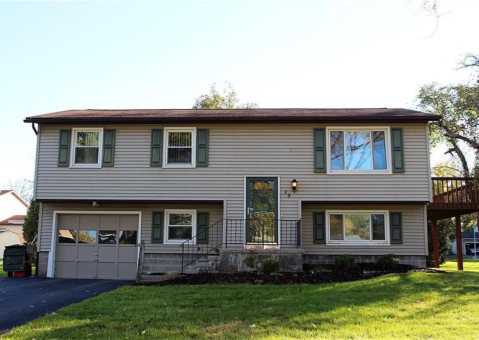 1st image of 29 Tallwood Dr