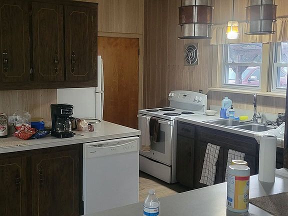 2nd image of 325 S Michigan Ave APT 1