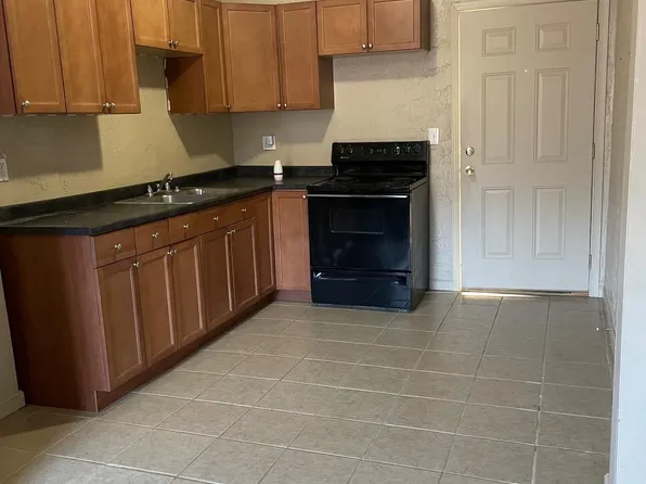 9 Maul Ave APT D, Felton, PA 17322