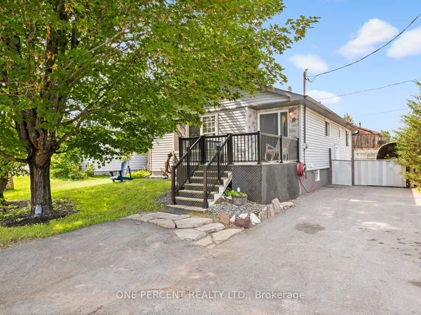 10 Magnolia St, Highlands East, ON K0L 1M0