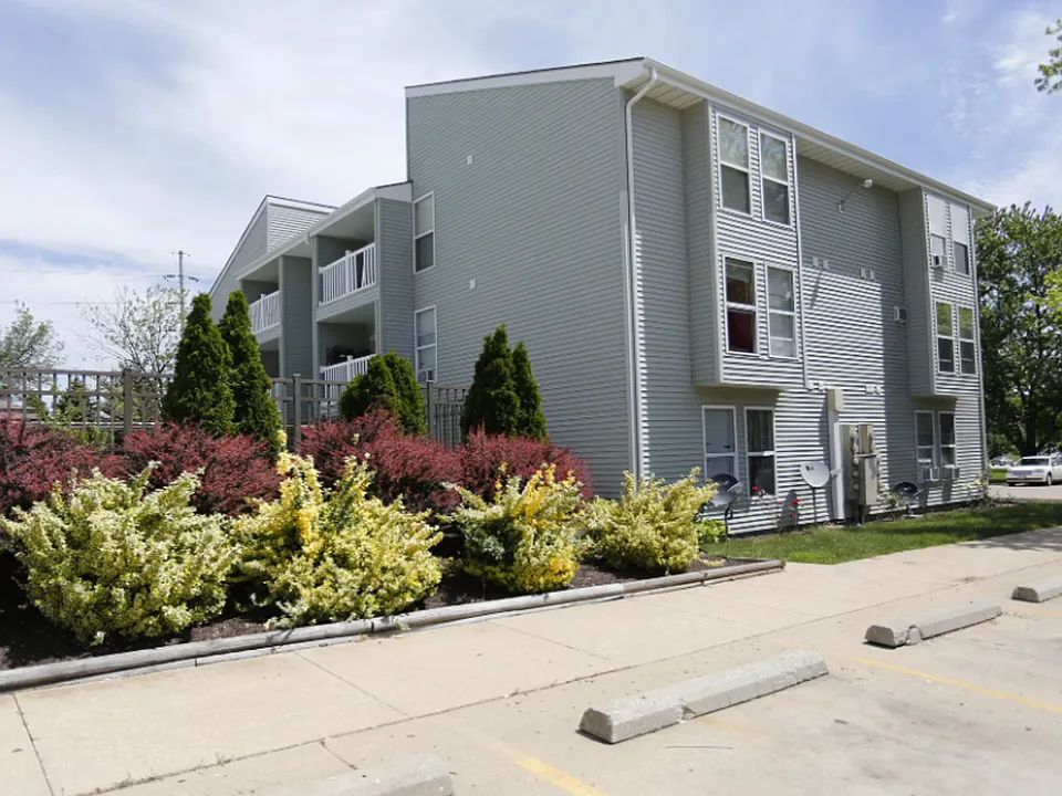2404 High View Ct