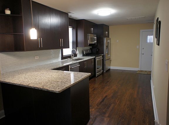 4th image of 6141 N Richmond St #1
