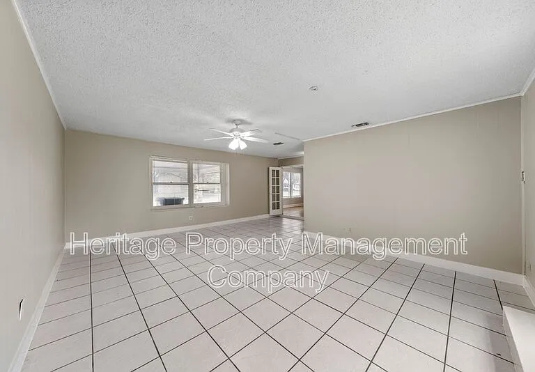7422 Stonehouse Dr — Photo 6