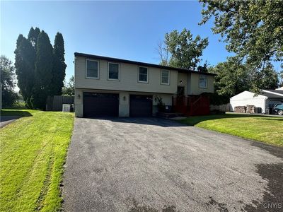5052 Hackberry Ln, Clay, NY, 13041