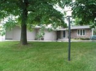 6711 SW 40th St, Topeka, KS 66610
