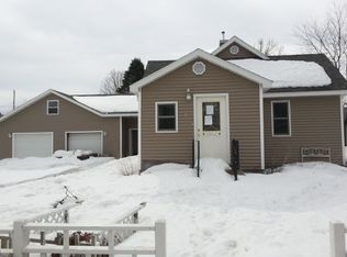 425 2nd Ave NE, Plainview, MN 55964