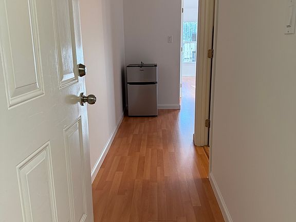 2nd image of 1559 33rd Ave