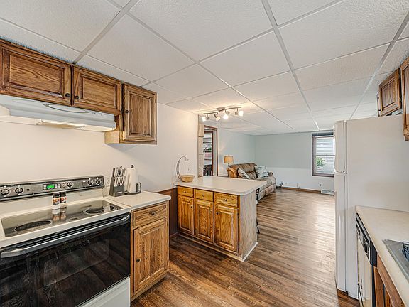 3rd image of 309 Claribel St