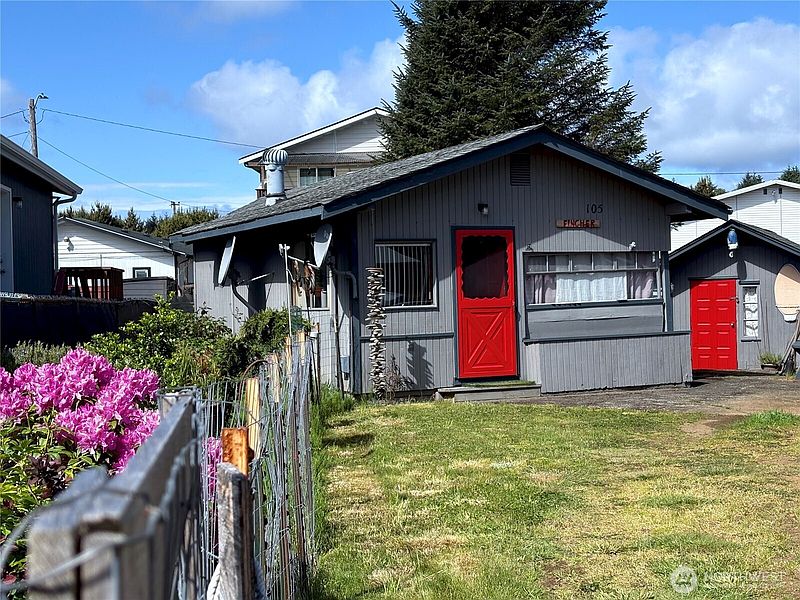 2nd image of 105 Victoria Loop NE