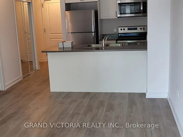 450 Dundas St E #424 — Photo 5