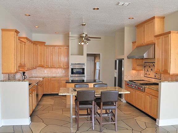 4th image of 9346 Lake Hickory Nut Dr