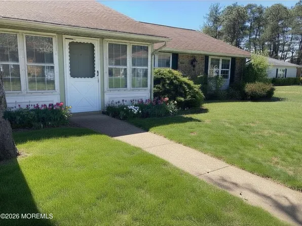 27D Cambridge Circle, Manchester, NJ 08759