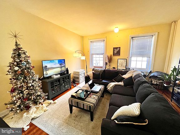 3rd image of 1527 Pine St #3R
