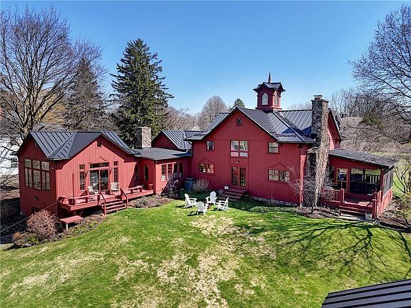 3rd image of 65 Mitchell Rd