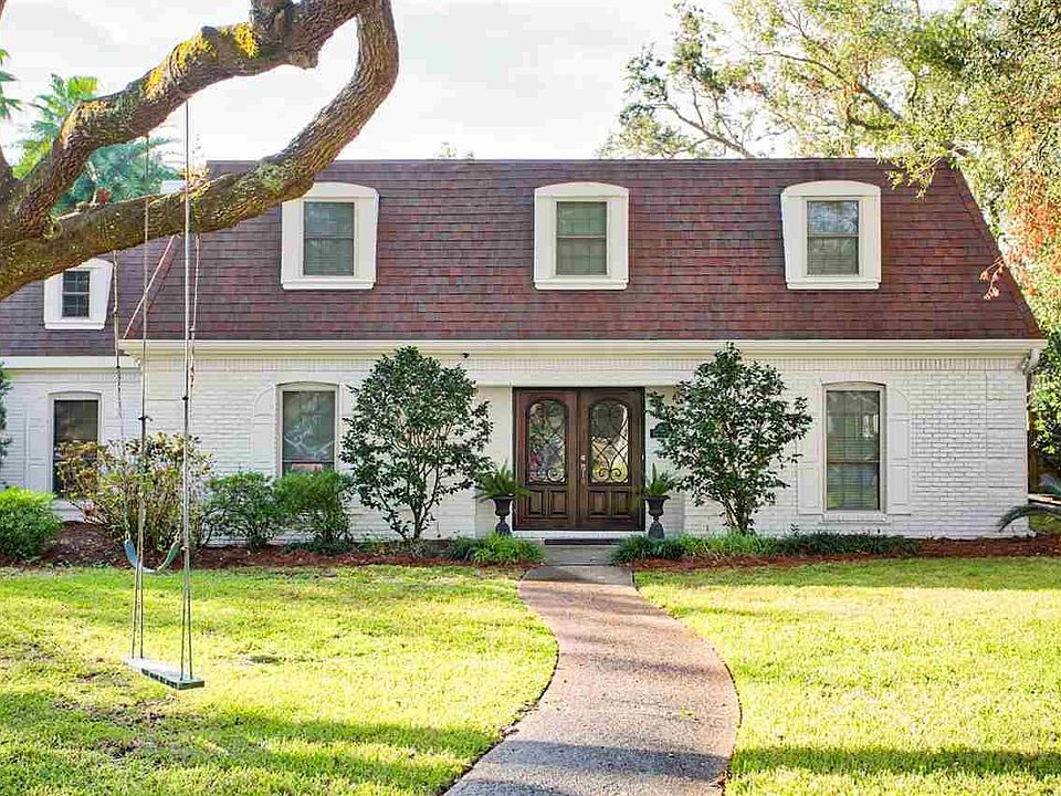 1st image of 229 Northcliff Dr