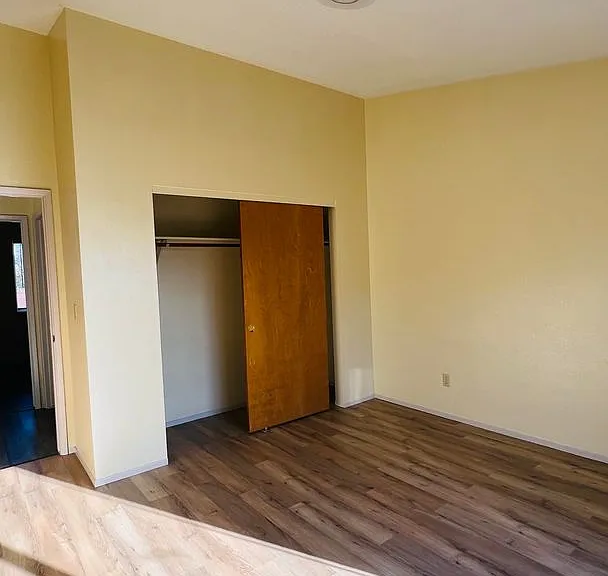 1805 Caroline Ave — Photo 7