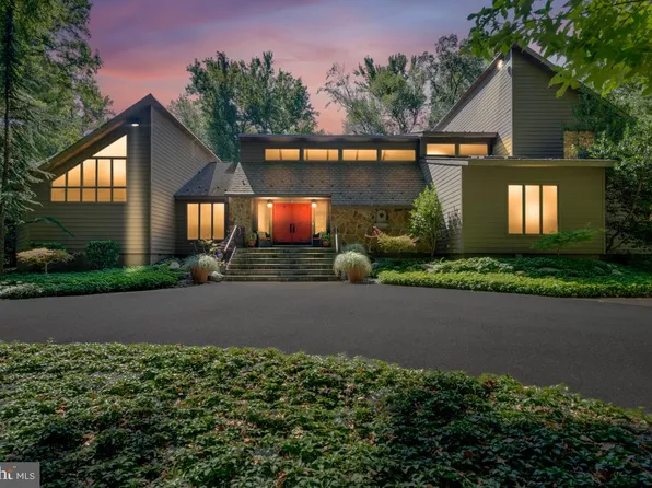 2 Jodi Ct, Cherry Hill, NJ 08003