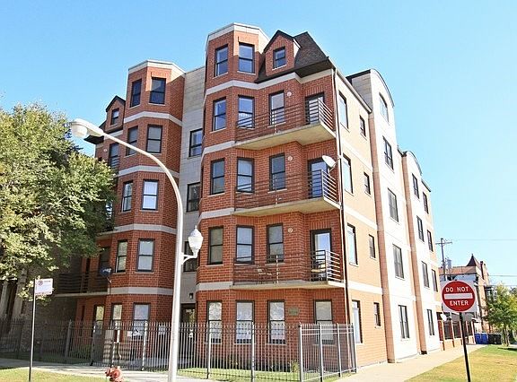 3rd image of 4755-57 S Saint Lawrence Ave #C3