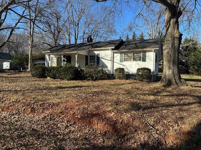100 Landrum Dr, Greer, SC, 29651