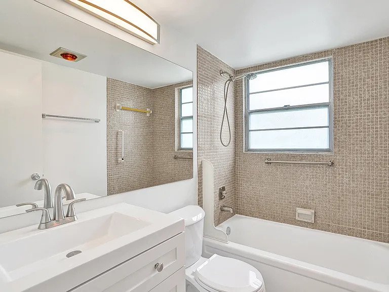 57 Dorset Dr #B — Photo 11