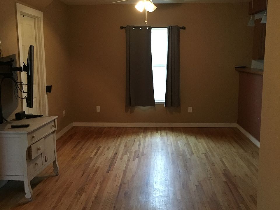 2nd image of 1025 Hill Ave #House